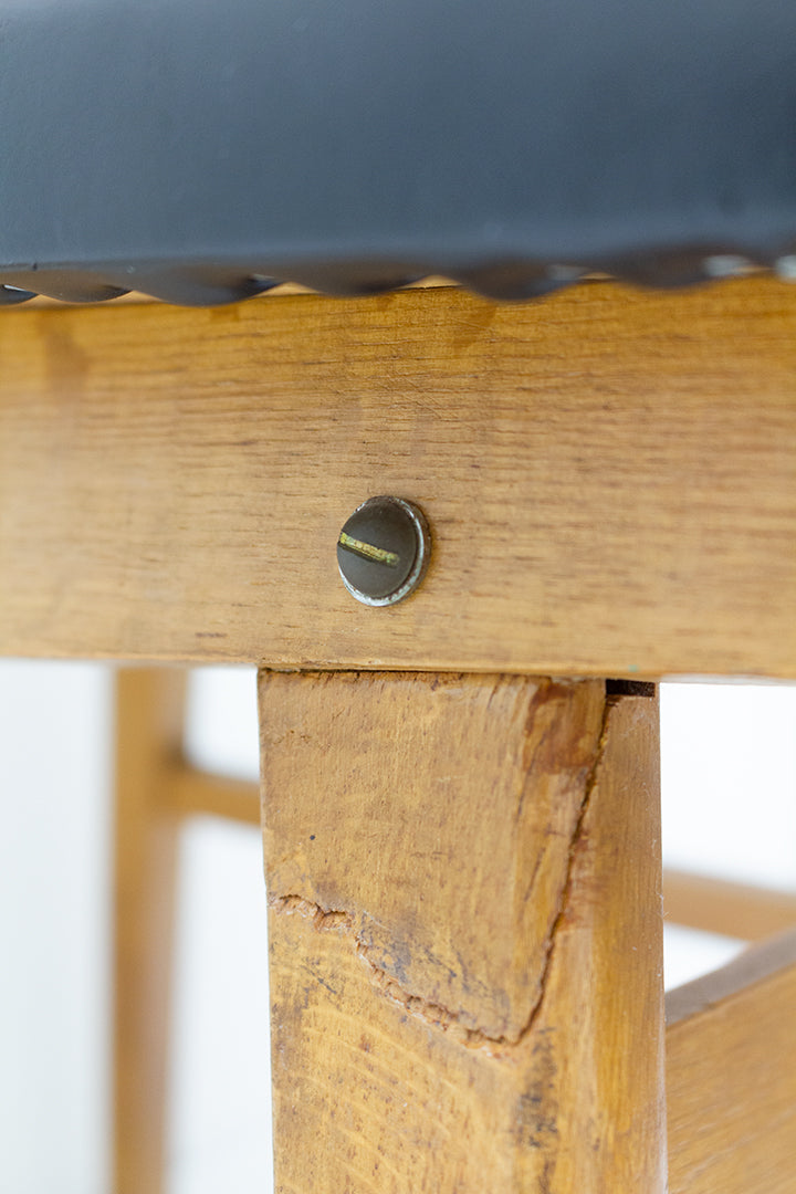Vintage houten stoelen met zwarte skai-leer bekleding - set van 4