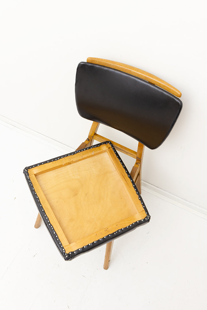 Vintage houten stoelen met zwarte skai-leer bekleding - set van 4