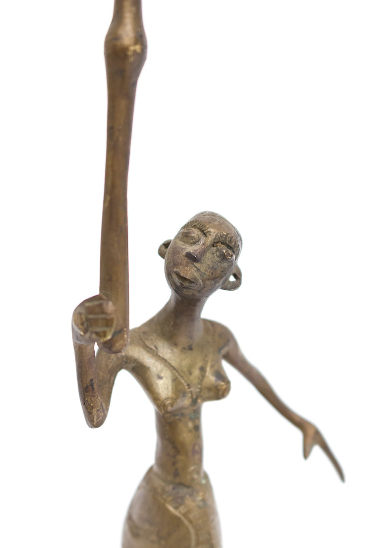 Vintage kandelaar voor waxinelichtje Afrikaanse vrouw op voet