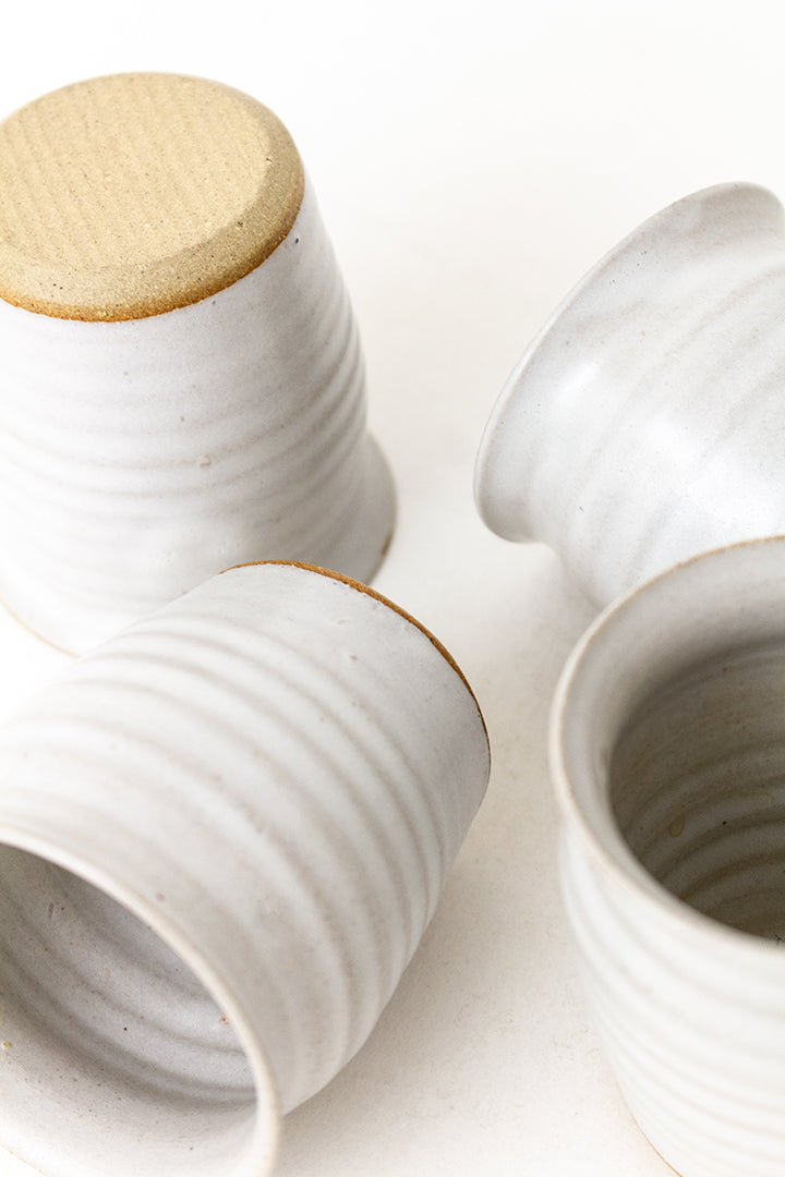 Vintage keramieken koffie/thee servies met kopjes en karaf