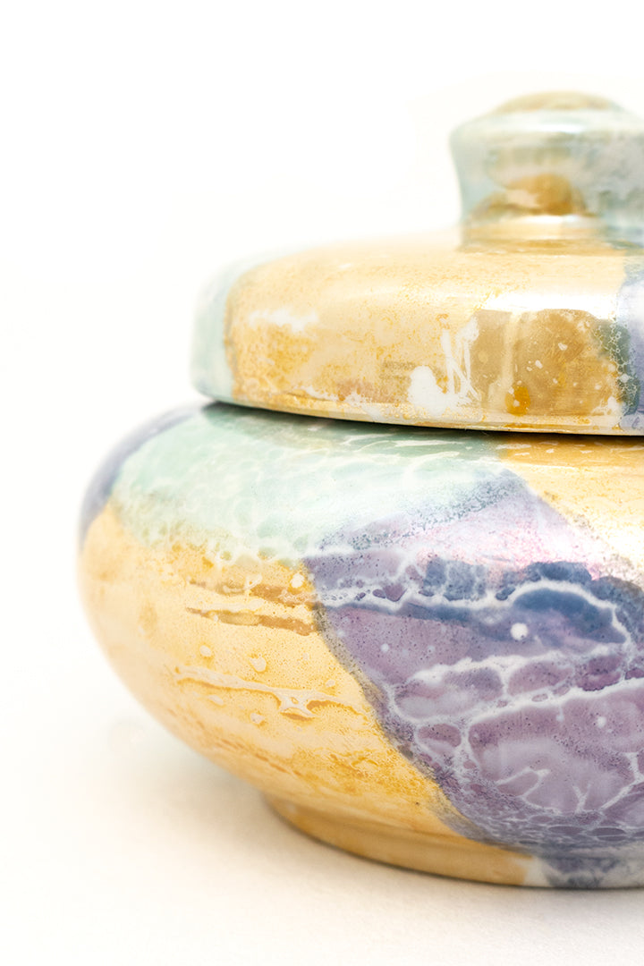 Vintage keramieken pot met deksel roze/groen/blauw