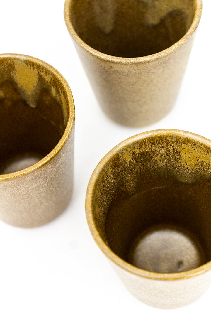 Vintage koffiemok van bruin geglazuurd keramiek - set van 8 stuks