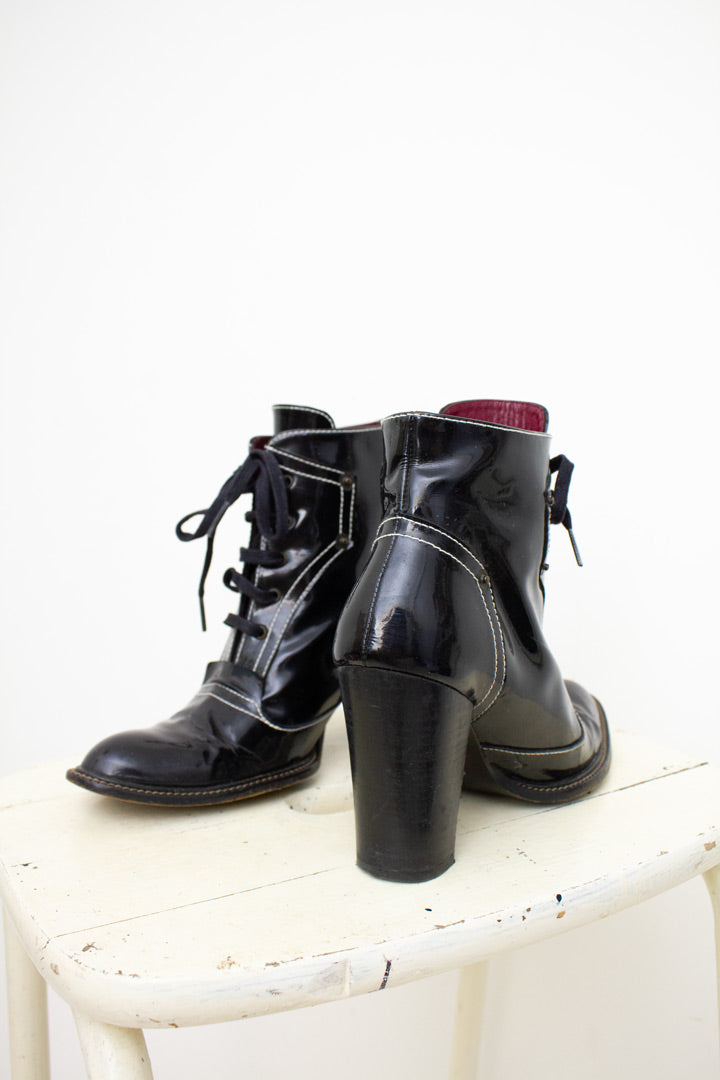 Vintage lakleren Charles Jourdan veterlaarzen