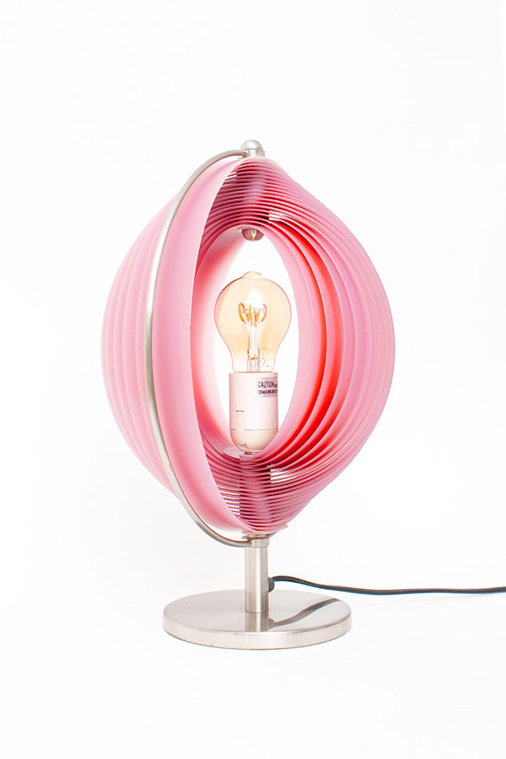 Vintage moon tafellamp met roze lamellen Kare Design