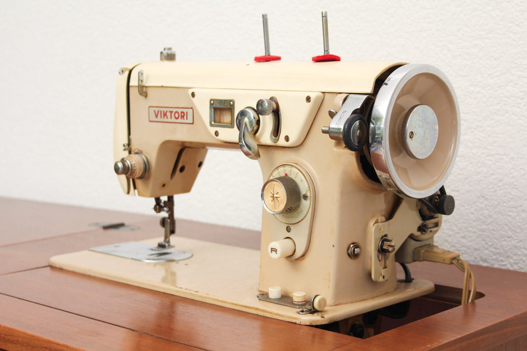 Vintage naaimachine kastje