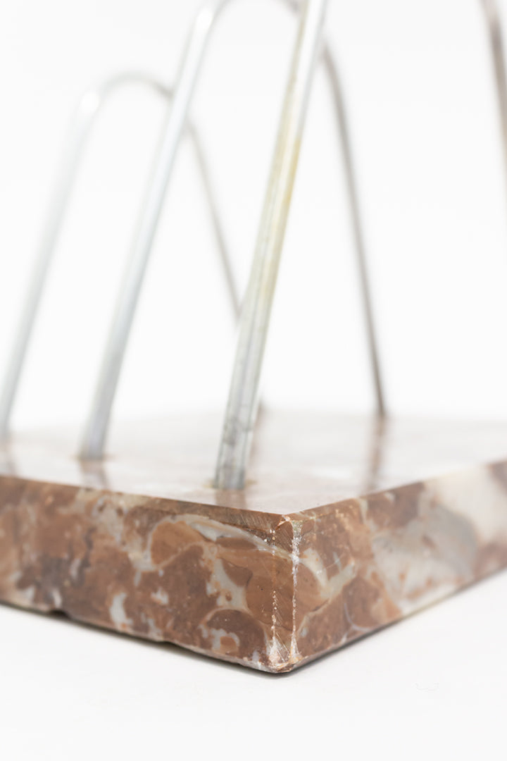 Vintage natuurstenen brievenhouder met zilverkleurige metalen houders