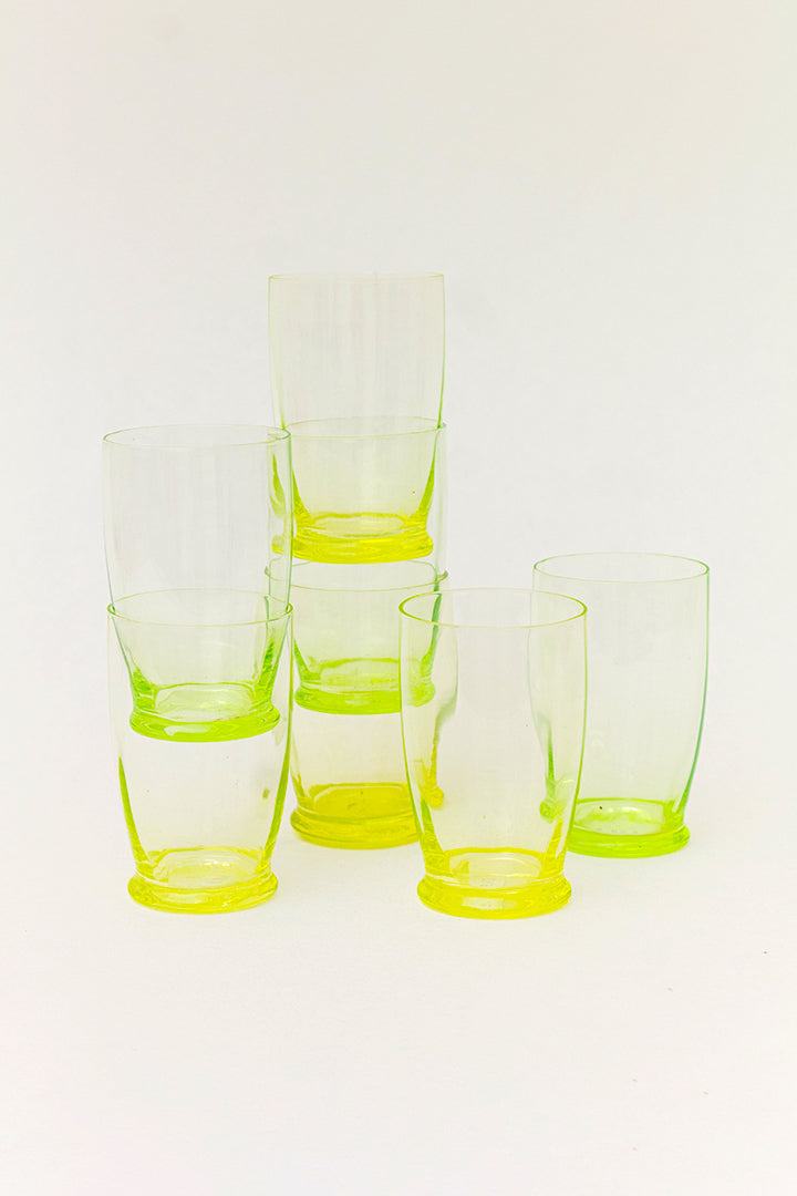 Vintage neon groene drinkglazen uraniumglas - set van 7