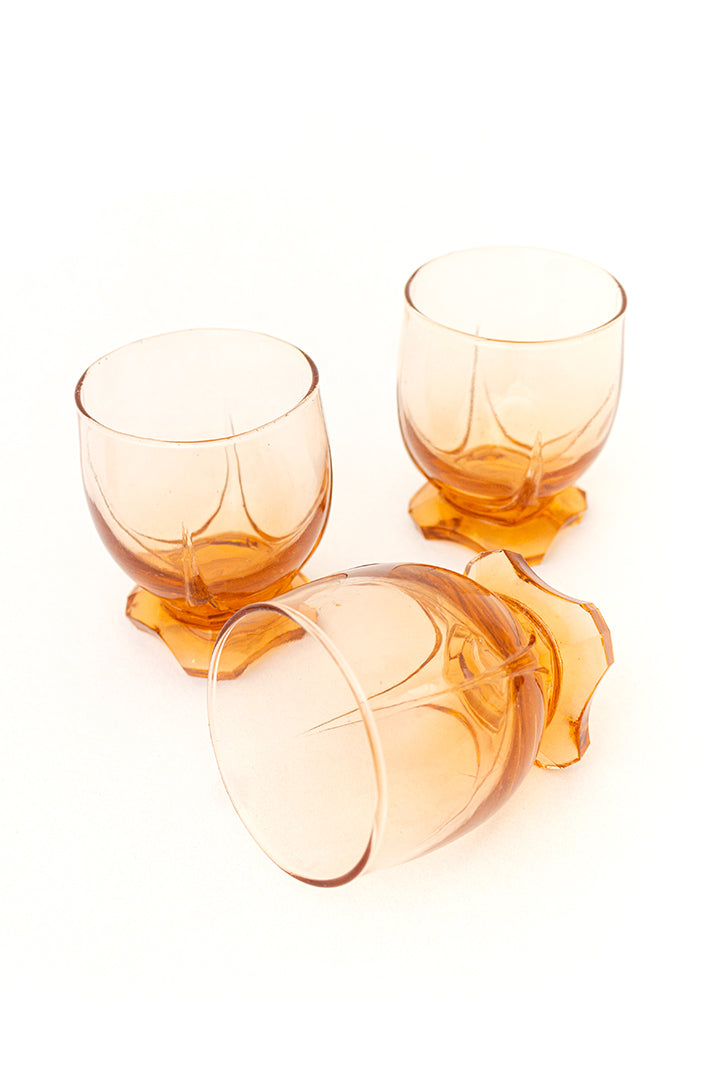 Vintage oudroze drinkglazen op voet - set van 7 stuks