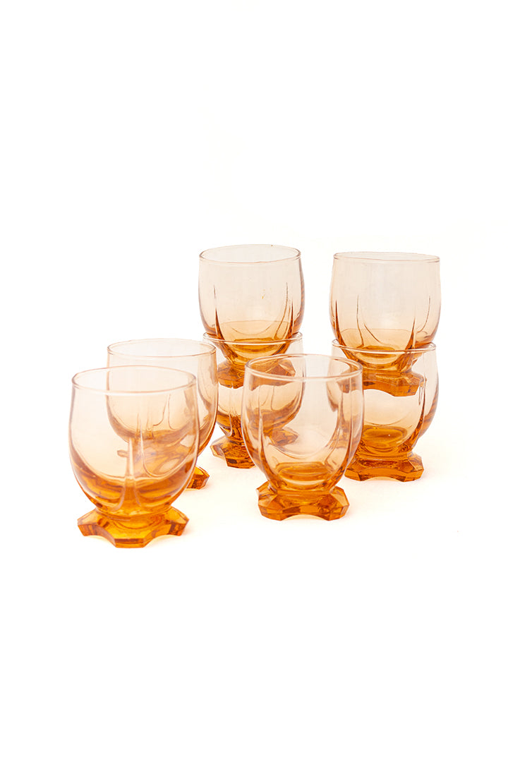 Vintage oudroze drinkglazen op voet - set van 7 stuks