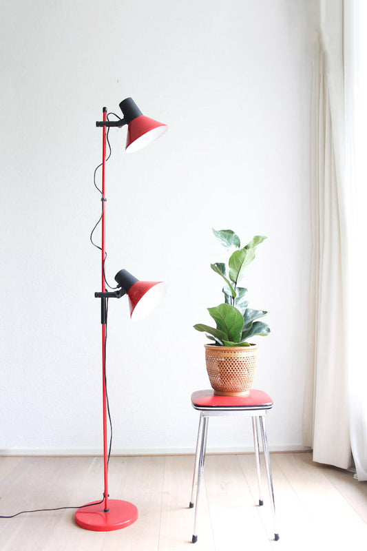 rode vloerlamp