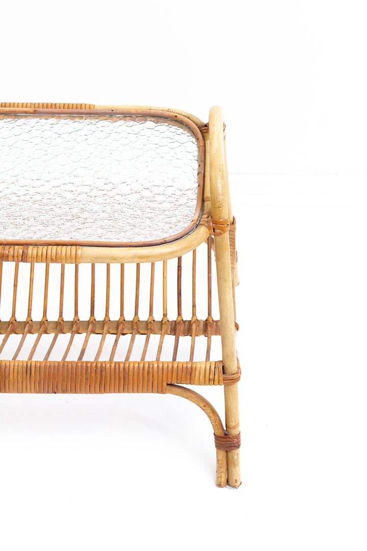 Vintage rotan salontafel met glasplaat