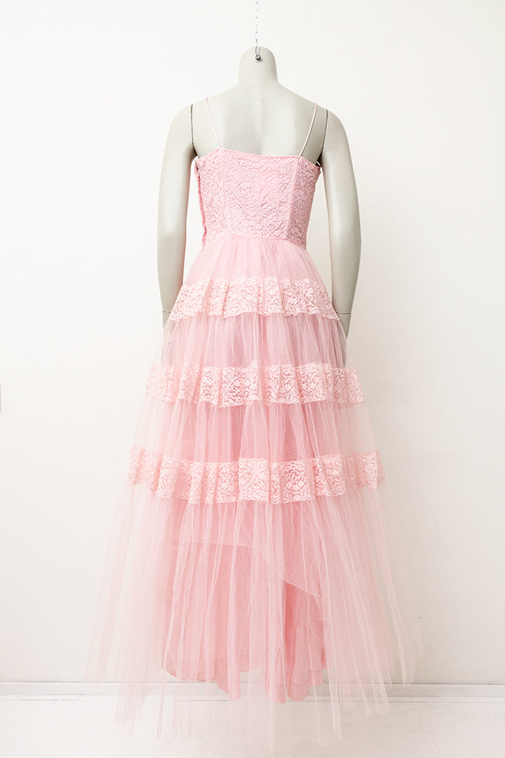 Vintage roze galajurk met tule en kant
