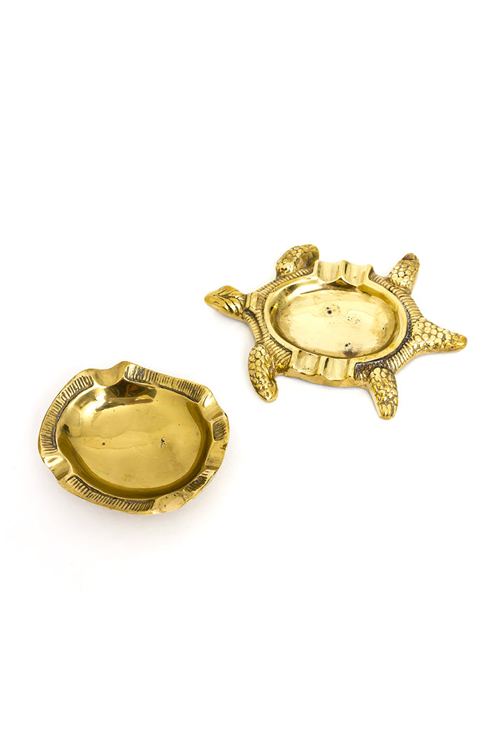 Vintage schildpad asbek van messing met losse deksel