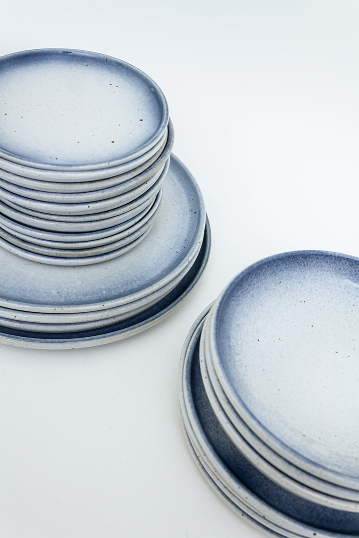 Vintage servies blauw/wit gemêleerd 33-delig