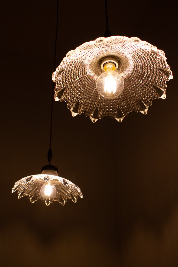 Vintage set van 2 Holophane hanglampen
