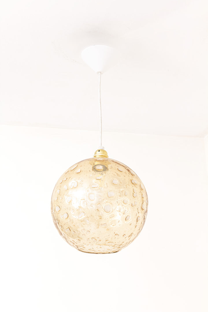 Vintage seventies hanglamp met glazen globe kap