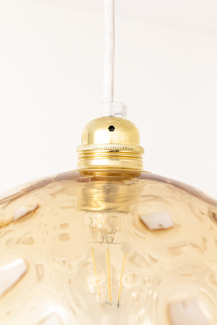 Vintage seventies hanglamp met glazen globe kap