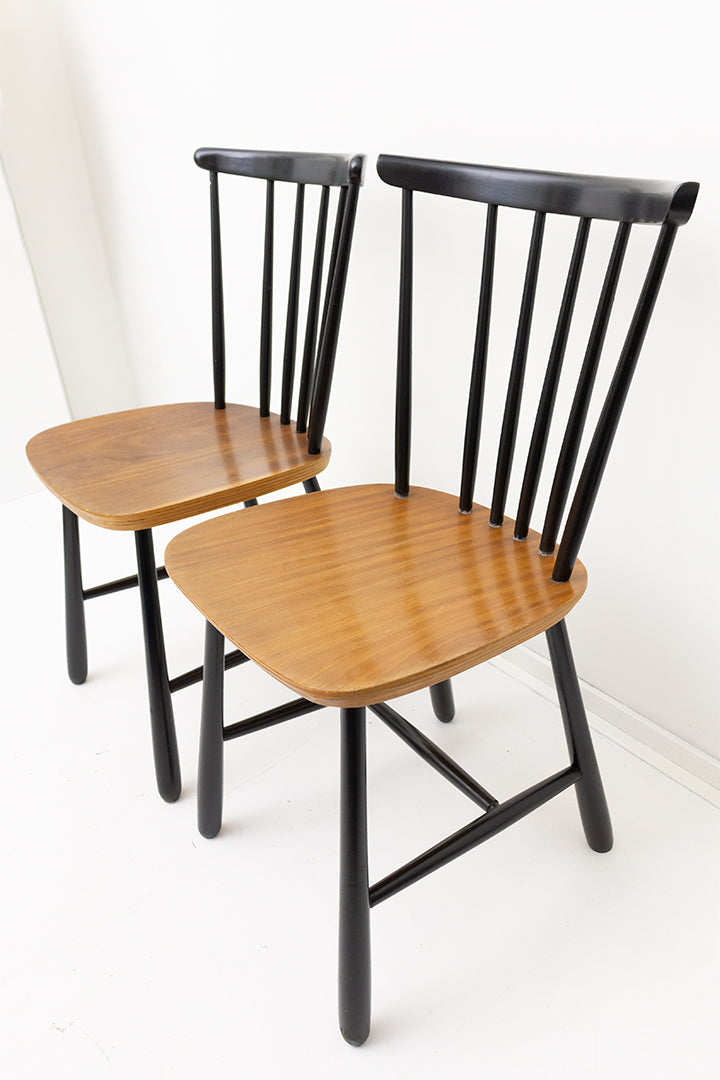 Vintage spijlenstoel van zwart gelakt hout Polonio Holland - set van 2