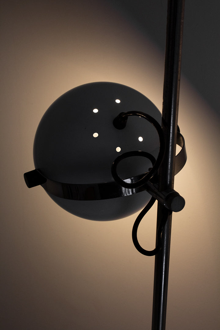 Vintage staande bollenlamp met twee witte bollen