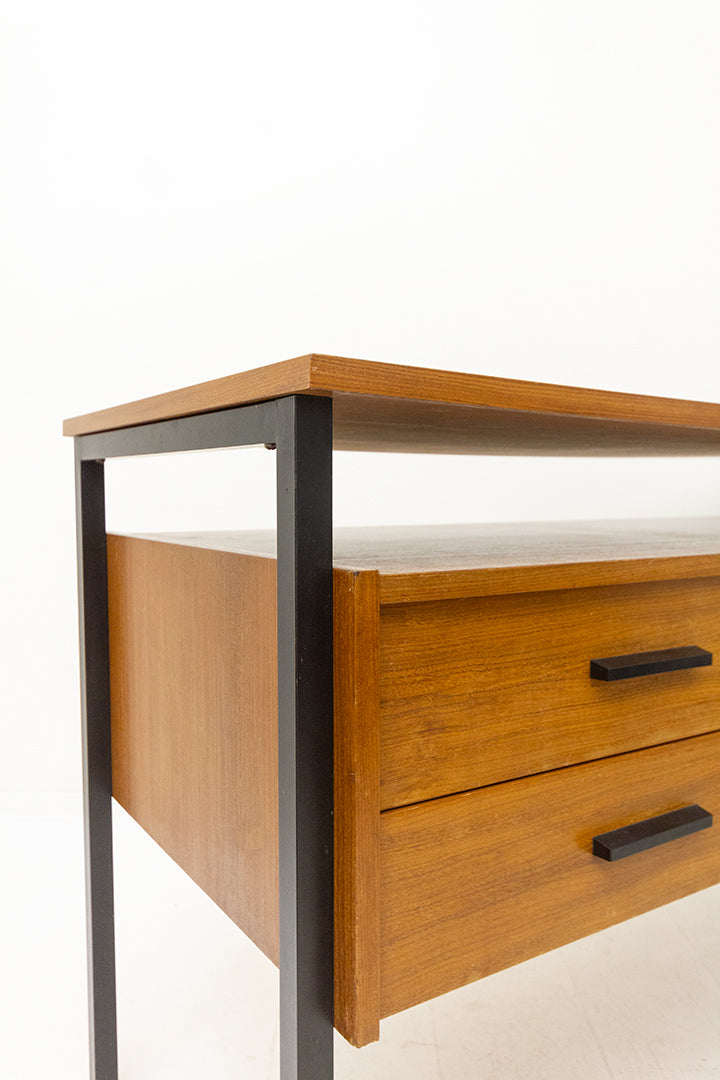 Vintage teakhouten bureau Arnhem met boekenkast