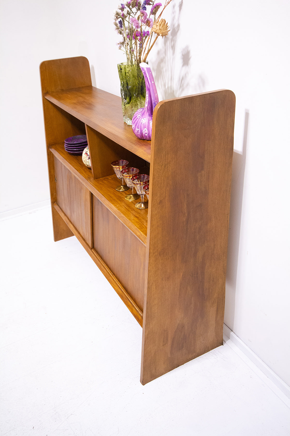 Vintage teakhouten kast met vakken