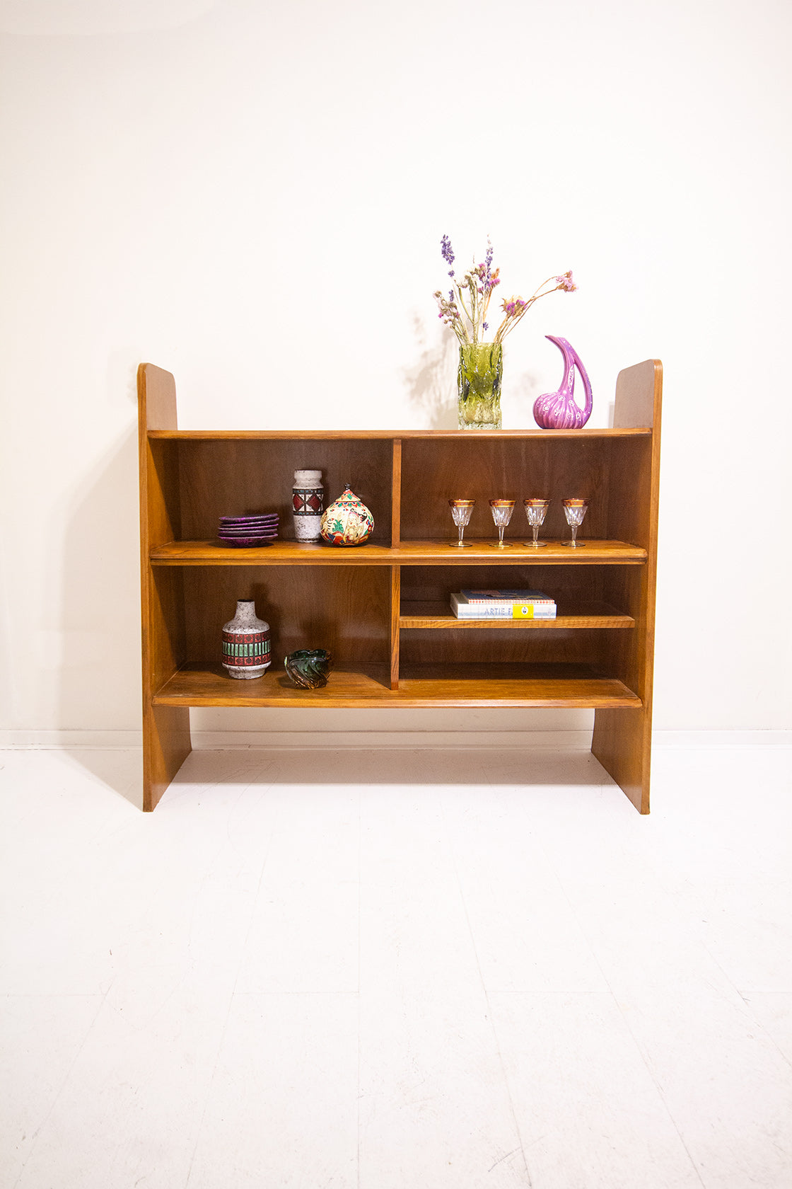 Vintage teakhouten kast met vakken