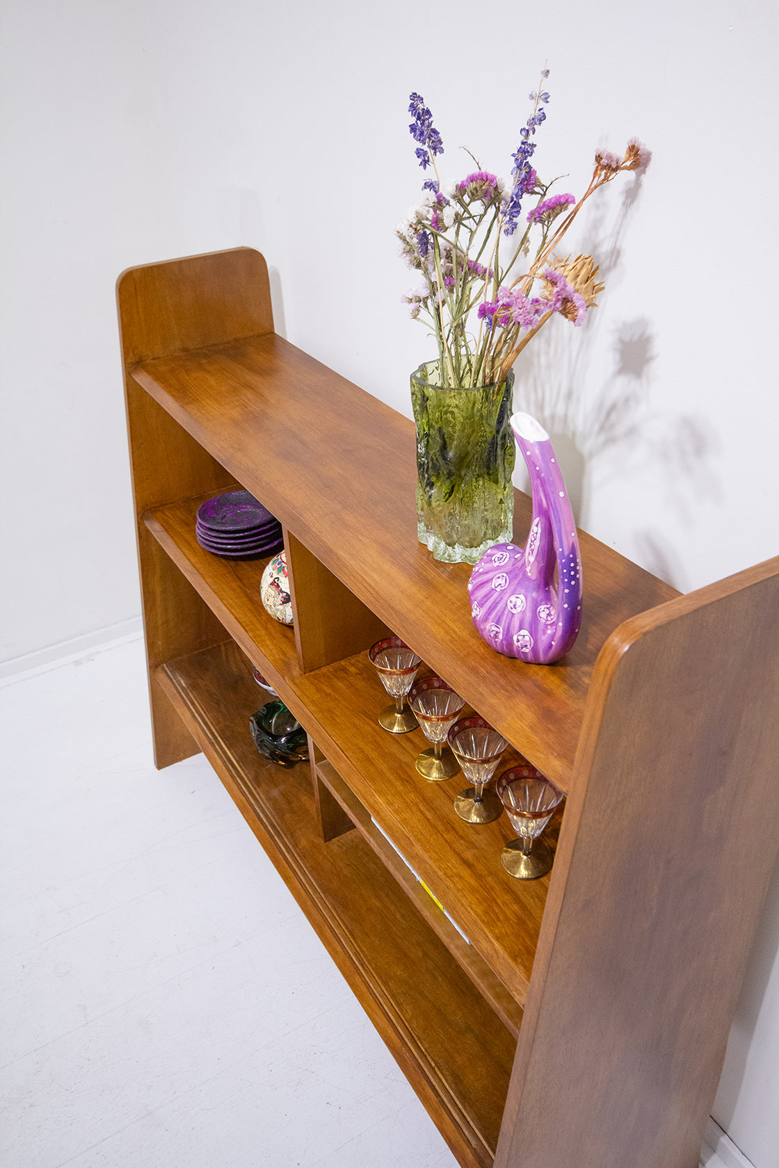 Vintage teakhouten kast met vakken