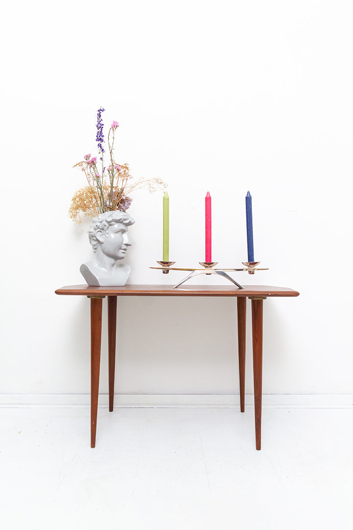 Vintage teakhouten salontafel met 6-hoekig blad en elegante pootjes
