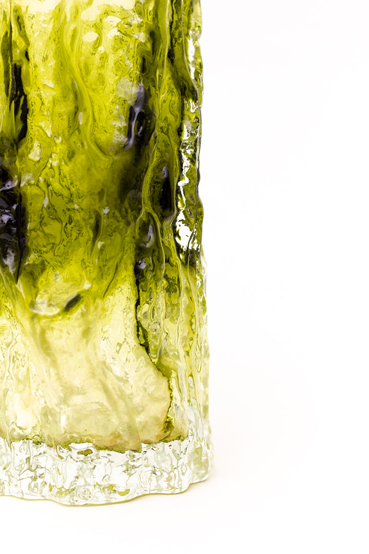 Vintage vaas Ingrid Glas groen kristalglas met boomschors reliëf