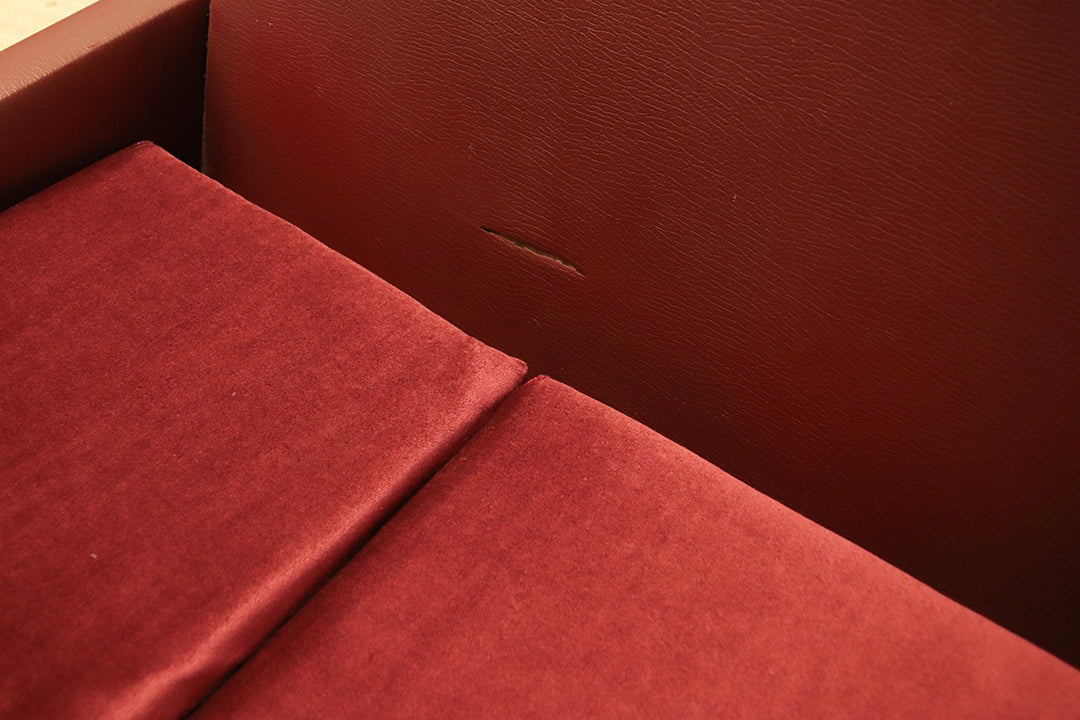 Vintage velvet bank met imitatieleer bordeauxrood jaren 60/70