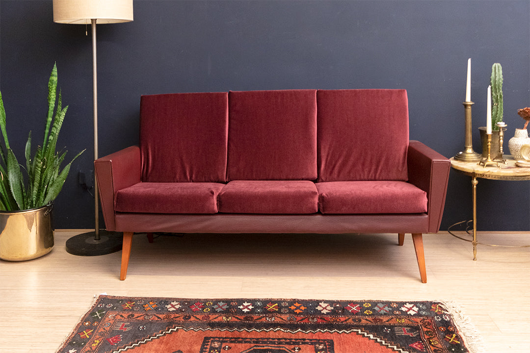 Vintage velvet bank met imitatieleer bordeauxrood jaren 60/70
