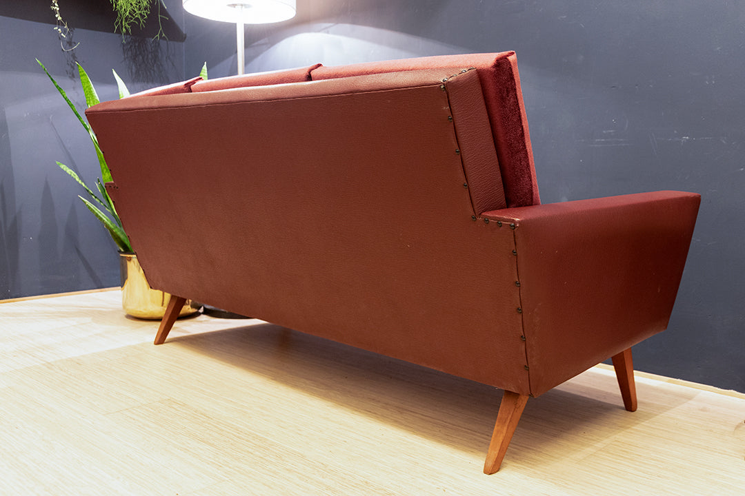 Vintage velvet bank met imitatieleer bordeauxrood jaren 60/70