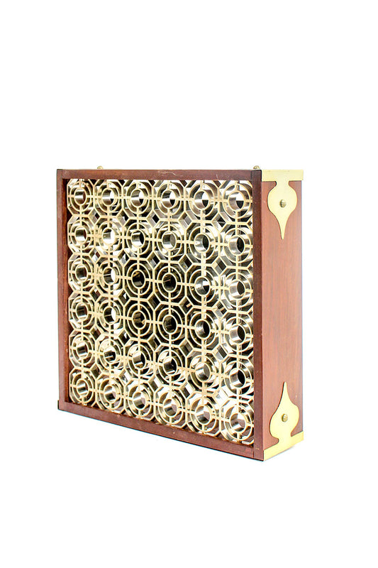 Vintage vierkante houten plafonnière met rooster in Art Deco stijl en goudkleurige details