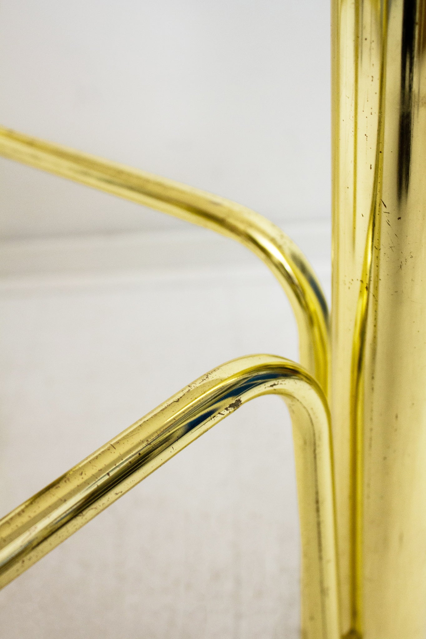 Messing vintage salontafel met rookglazen glasplaat 