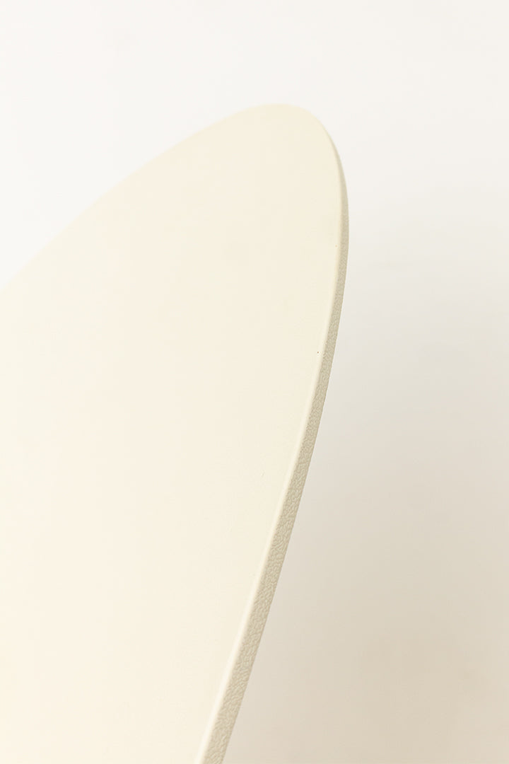 Vintage witte kunststof stoel Dr. B Schwarz x Demury