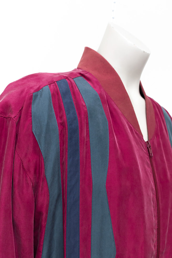 Vintage zijden bomberjack wijnrood met groen en blauwe strepen