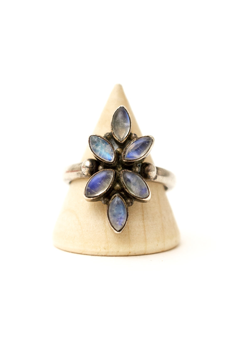 Vintage zilveren ring met maanstenen