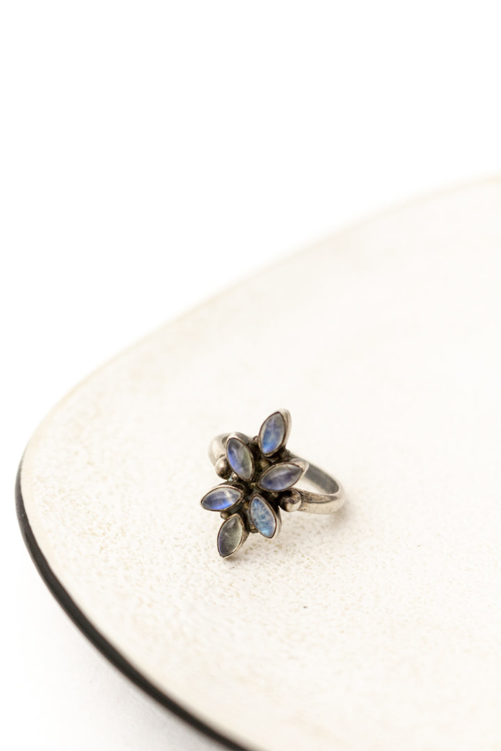 Vintage zilveren ring met maanstenen