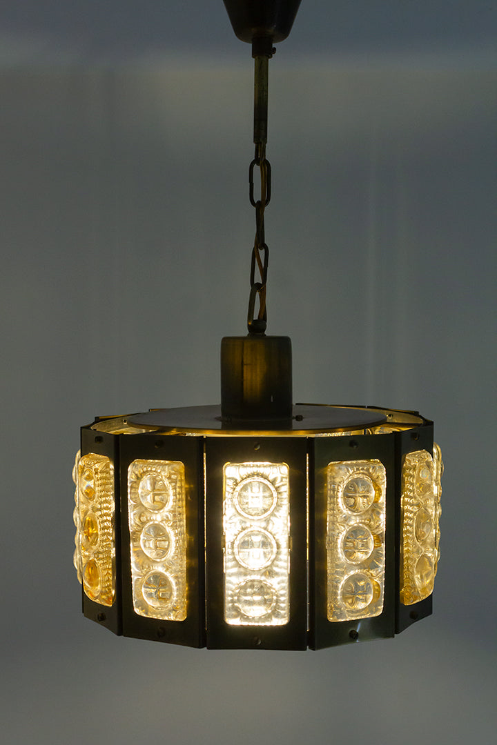 Vitrika hanglamp messing met figuurglas Deens Design jaren 60