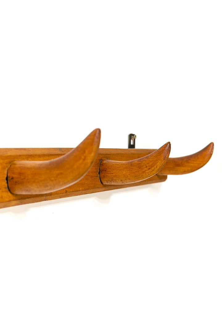 Wandkapstok van teakhout met haken in de vorm van hoorns