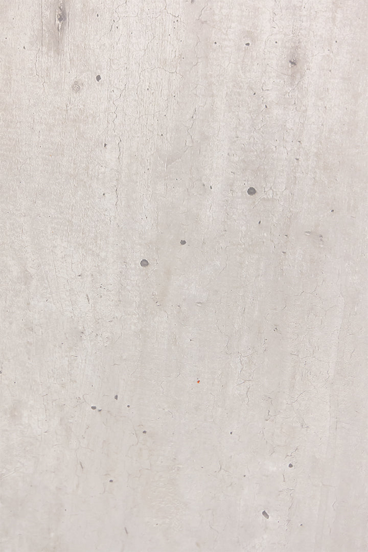 Wandplank betonlook met vintage draadstalen dragers