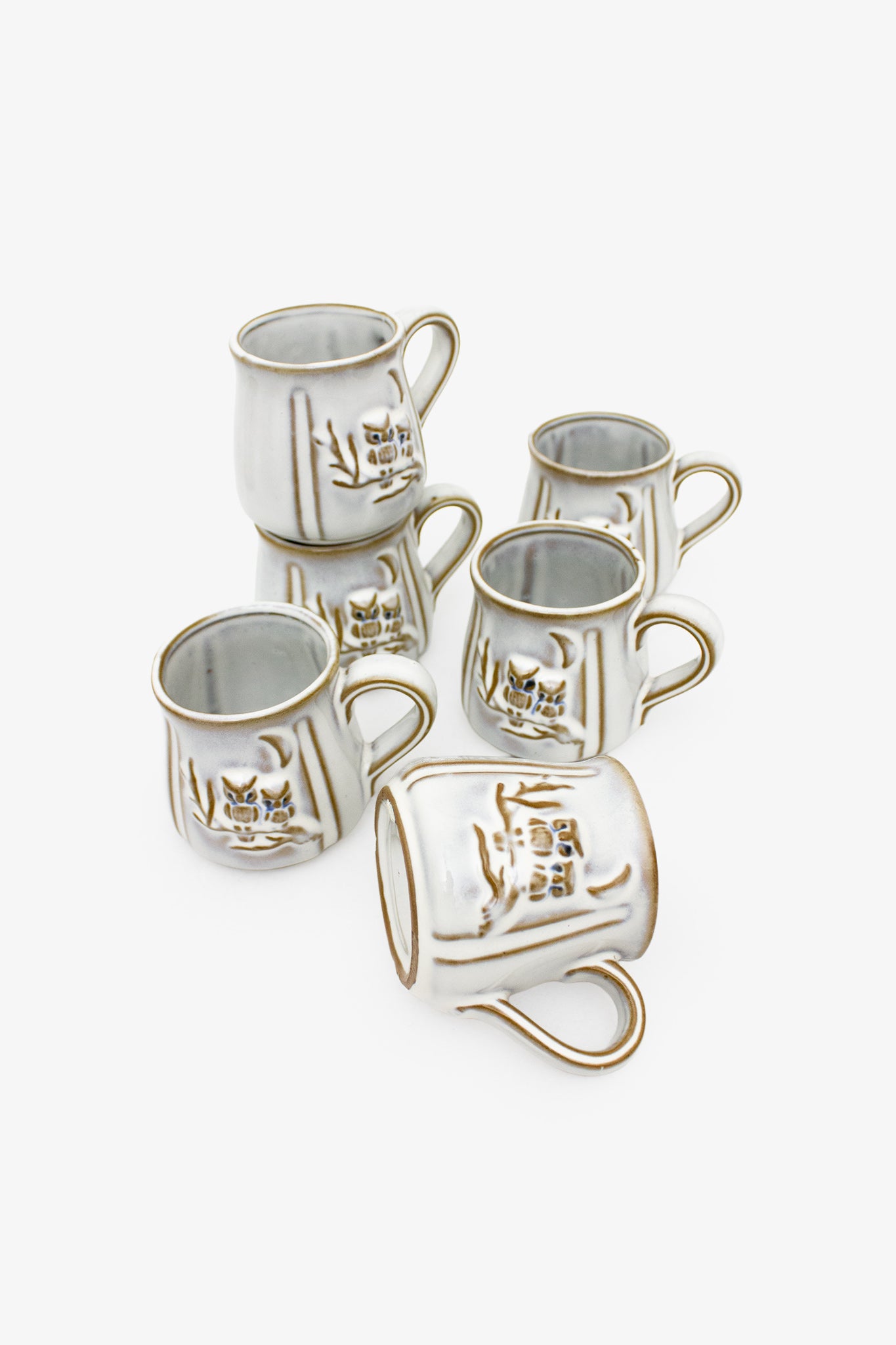 15-delig wit vintage keramieken koffieservies met uiltjes 