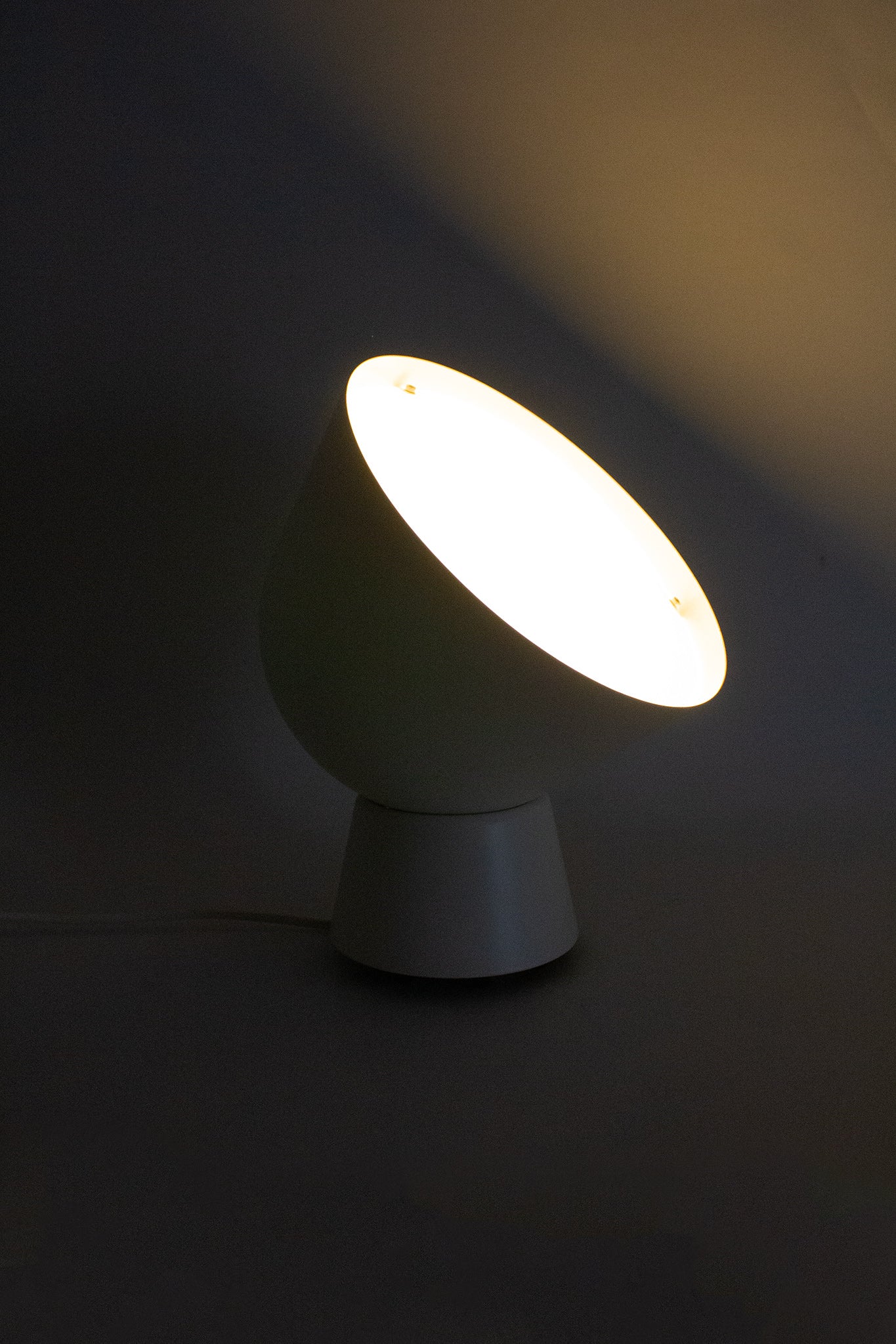 Witte Ikea PS series 2017 Ola Wihlborg tafellamp