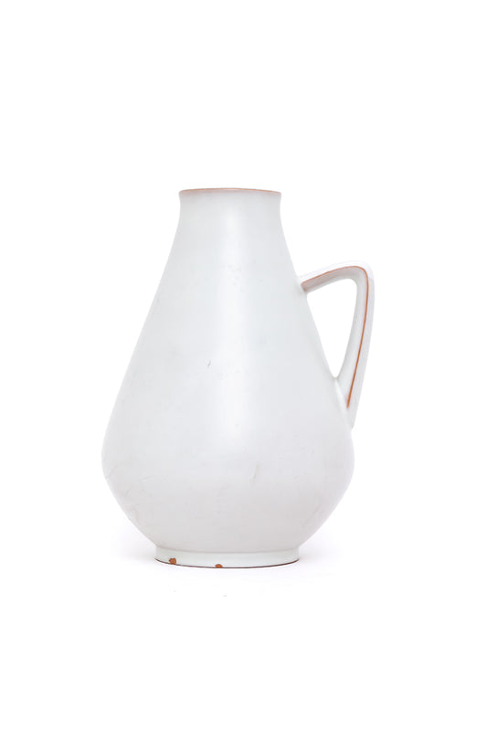 Witte West-Germany vaas 649-26 met puntig handvat