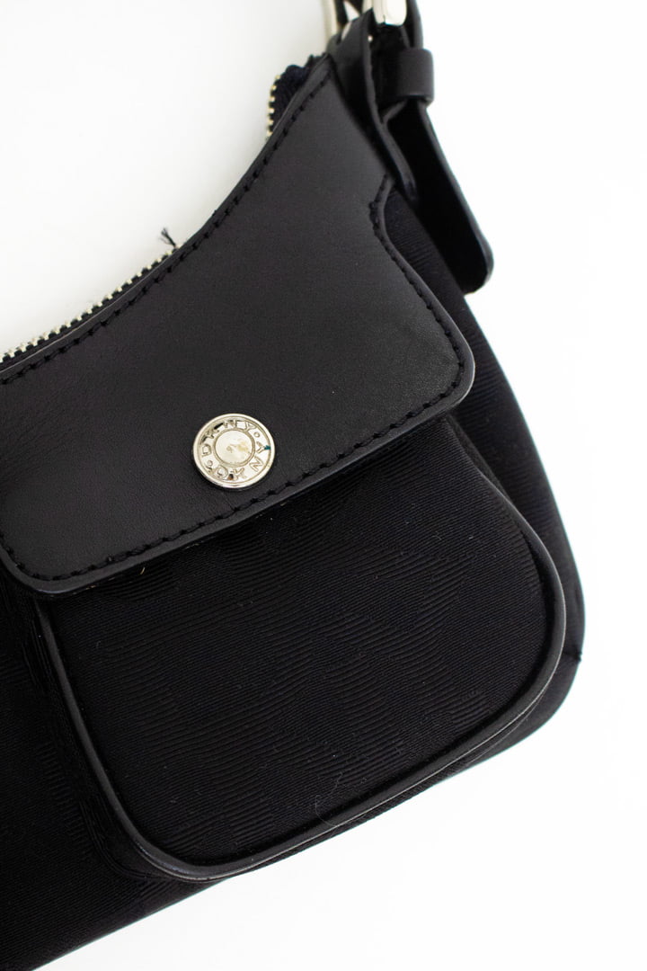 Y2K zwart DKNY monogram tasje met twee zakjes