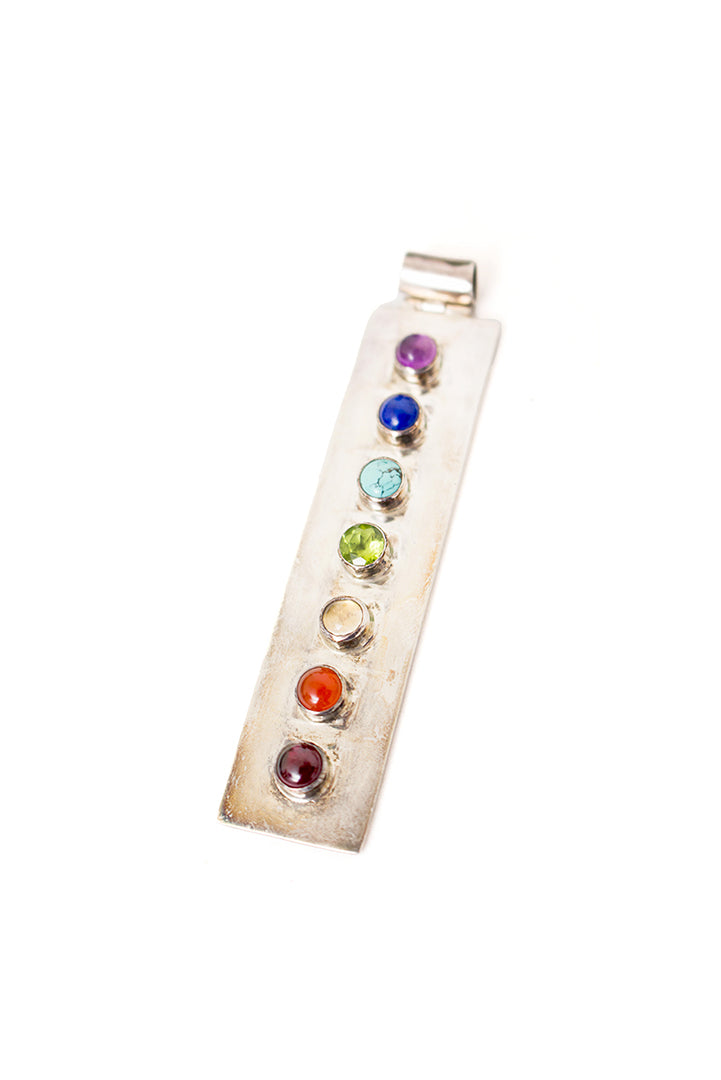 Zilveren hanger met 7 edelstenen