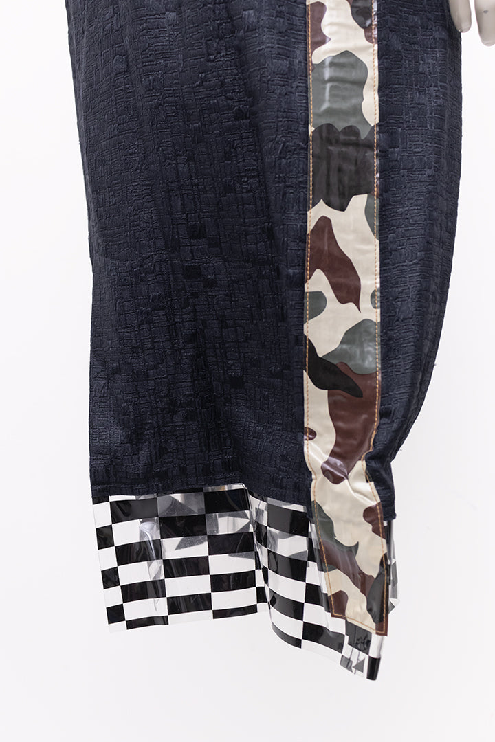 Zwarte jurk Comme des Garçons 2000 met camouflageprint en plastic bies
