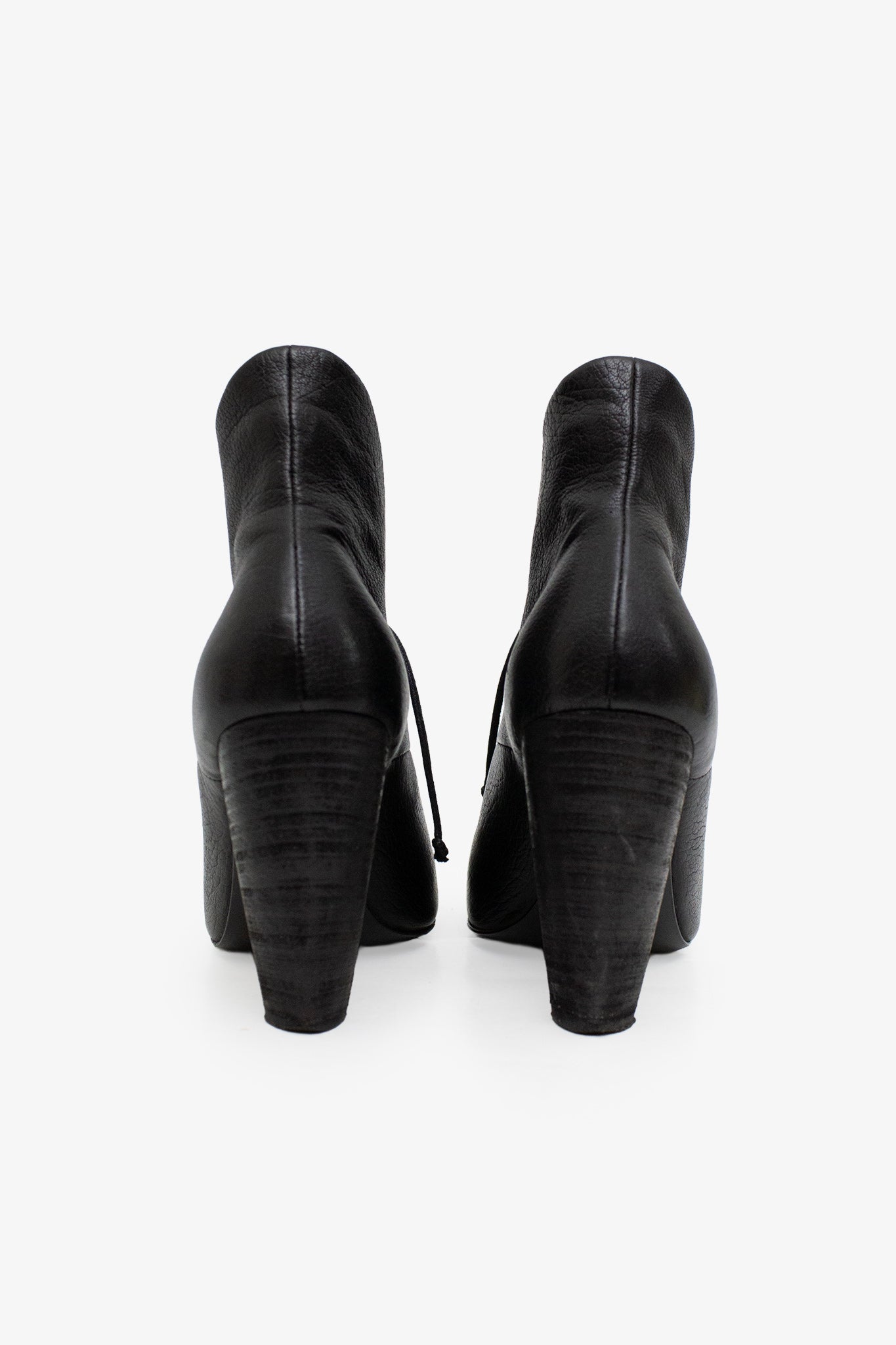 Zwarte leren Marsell veterlaarsjes met hak