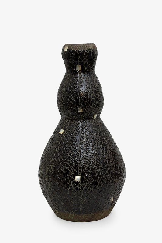 Zwarte sgraffito Aboriginal / Australische keramieken vaas met parelmoer