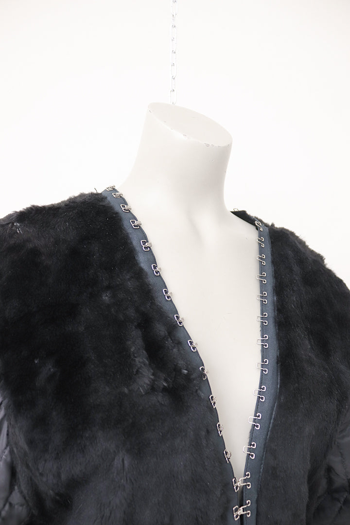Zwarte vintage Jean Paul Gaultier Junior bontjas met gewatteerde mouwen
